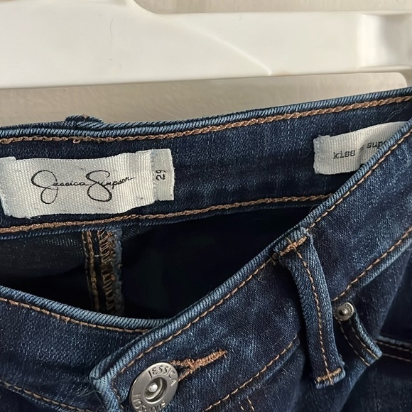 NWOT Jessica Simpson kiss me super skinny jeans - Picture 2 of 3